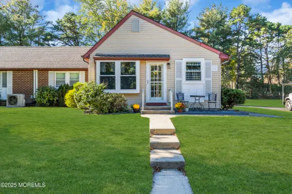 29B Easton Drive, Whiting, NJ 08759