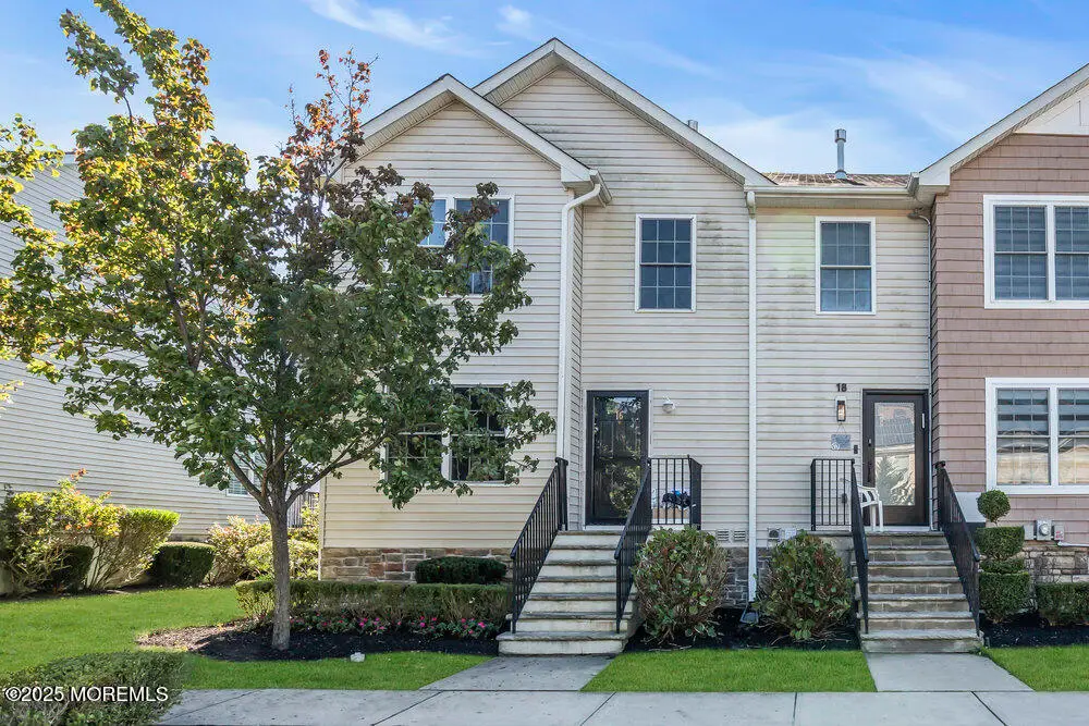 16 Charming Way, Lakewood, NJ 08701 - Image #1