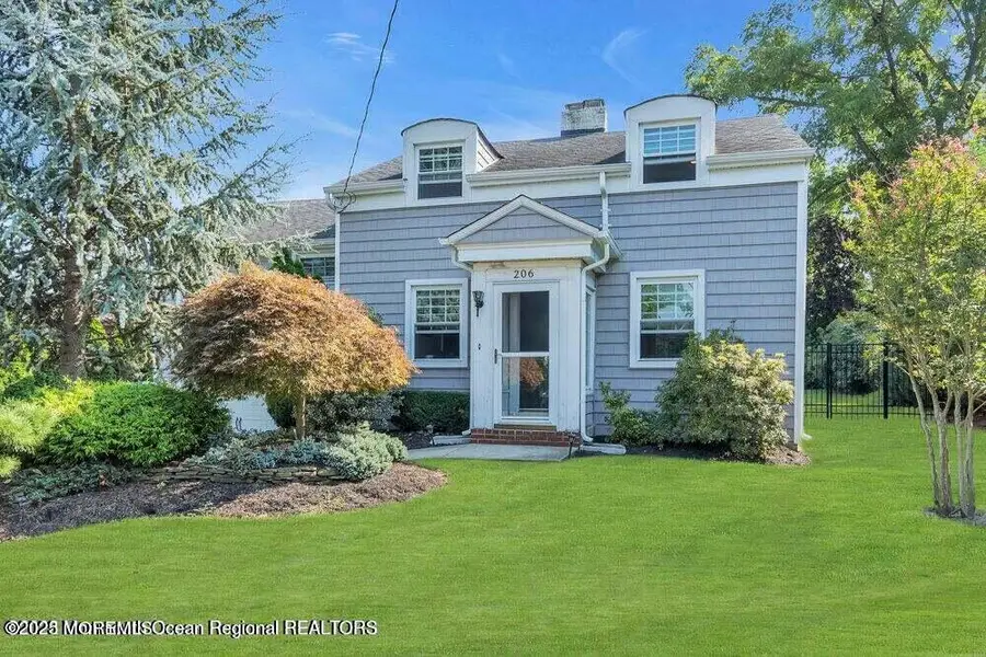 206 Lincoln Avenue, Oakhurst, NJ 07755 - Image #2