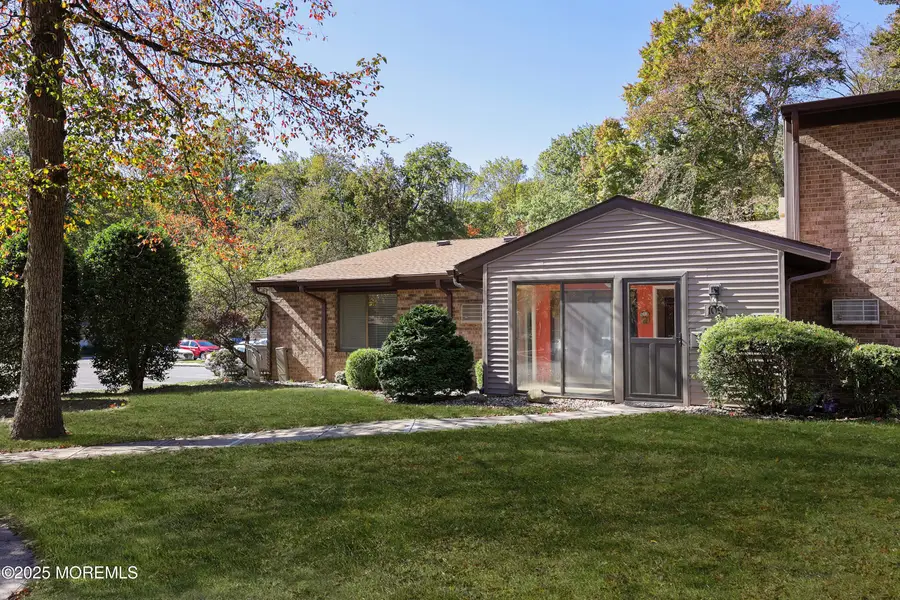 109 Lexington Court, Red Bank, NJ 07701 - Image #3