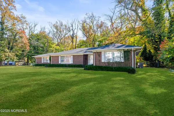 404 Brookside Avenue, Oakhurst, NJ 07755