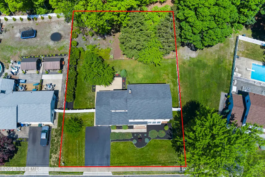 10 Pepperidge Road, Howell, NJ 07731 - Image #3