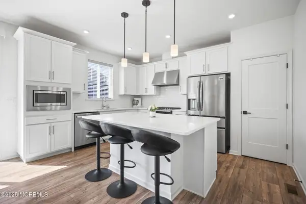 40 Gazania Drive, Old Bridge, NJ 08857