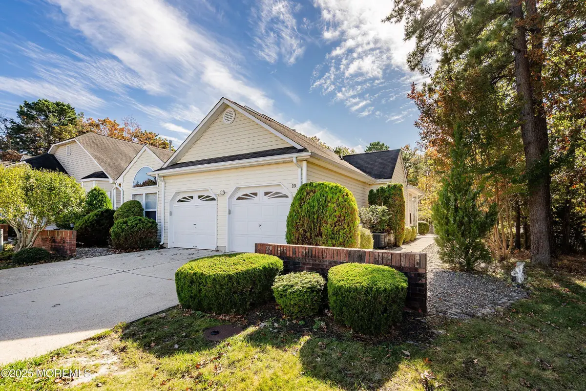 10 Hampton Road, Manahawkin, NJ 08050 - Image #1