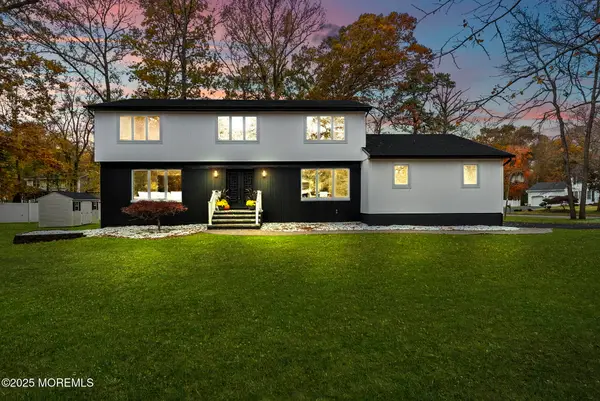 1 Richard Court, Manalapan, NJ 07726