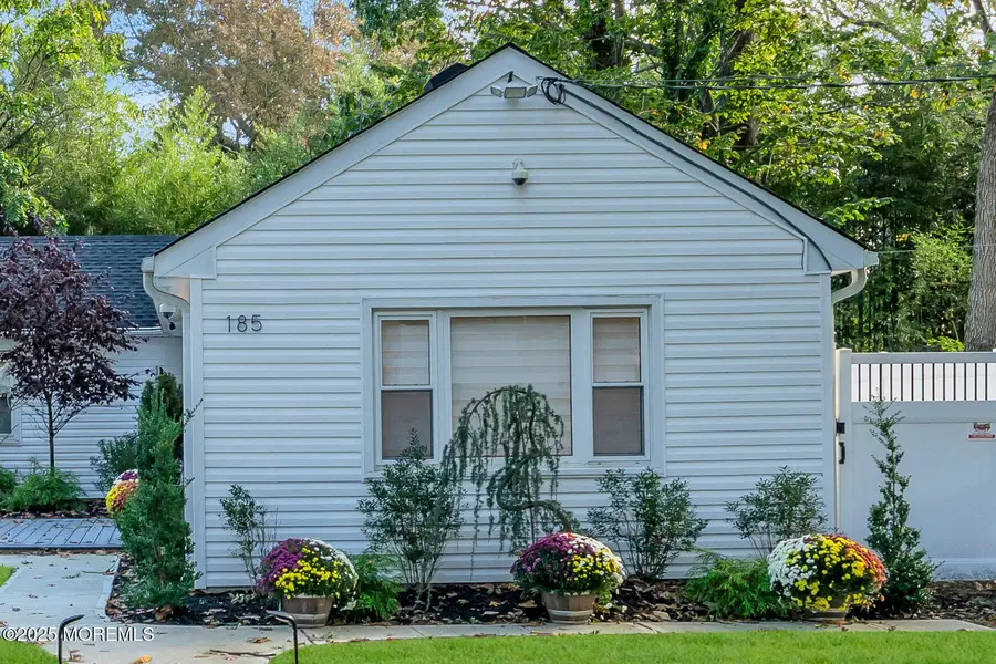 185 Elmwood Road, Oakhurst, NJ 07755 - Image #3