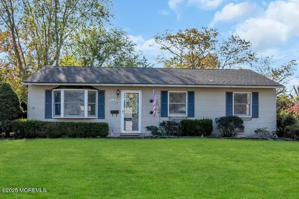 118 Dittmar Drive, Toms River, NJ 08757