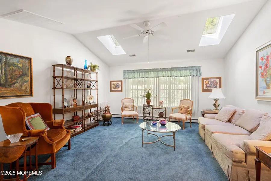 401 Lily Court, Whiting, NJ 08759 - Image #2