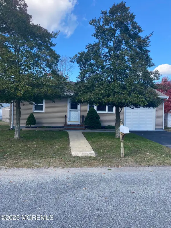 238 Ensign Avenue, Beachwood, NJ 08722