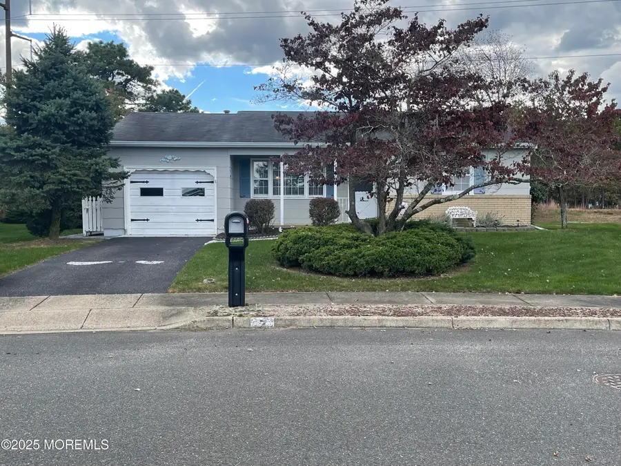 7 Whitmore Court, Toms River, NJ 08757 - Image #3