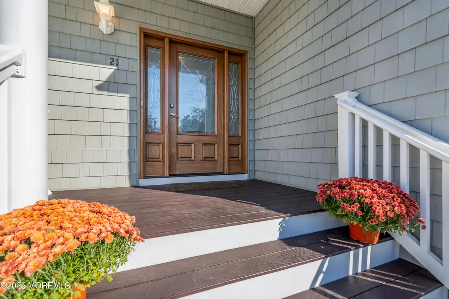 21 Holly Hill Drive, Toms River, NJ 08753 - Image #2