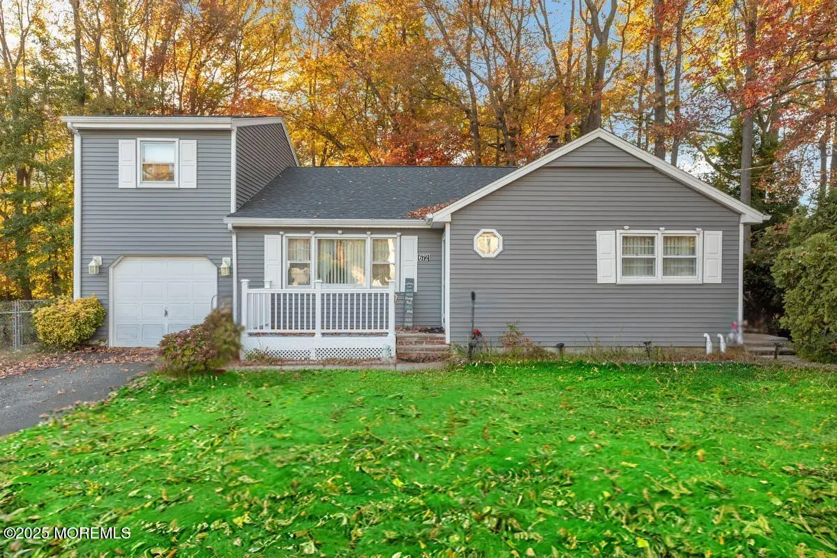 672 Hopping Road, Belford, NJ 07718 - Image #1
