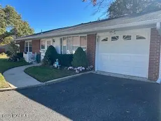 455B Portsmouth Drive, Lakewood, NJ 08701 - Image #1