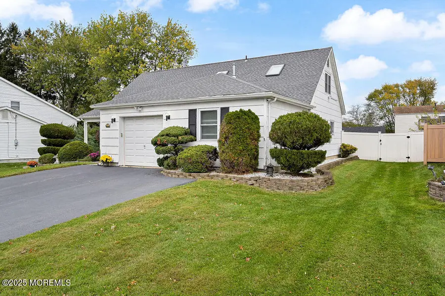 9 Tralee Road, Hazlet, NJ 07730 - Image #3