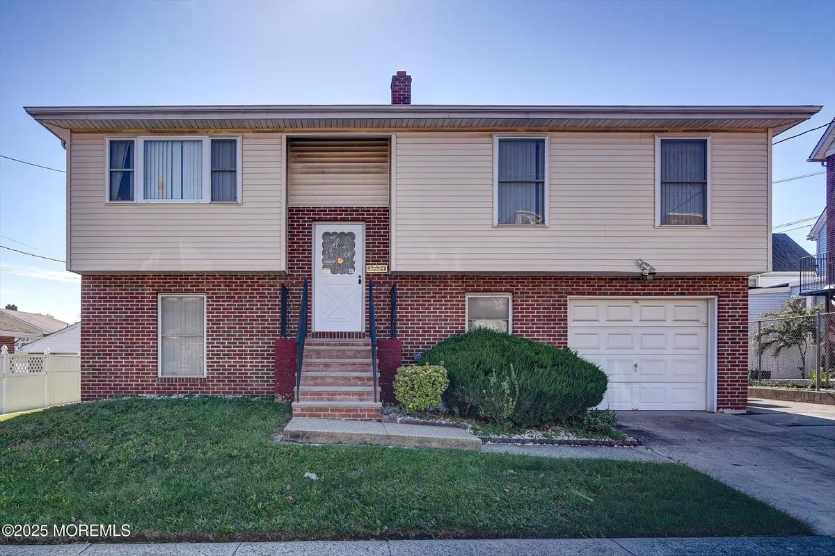 389 Jeffries Street, Perth Amboy, NJ 08862 - #1
