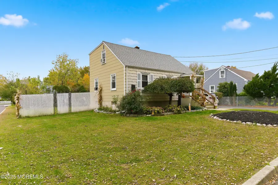 19 Weamaconk Drive, Englishtown, NJ 07726 - Image #2