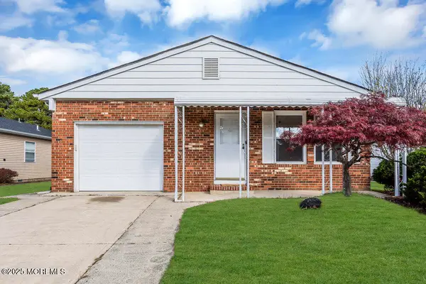 136 Orlando Boulevard, Toms River, NJ 08757