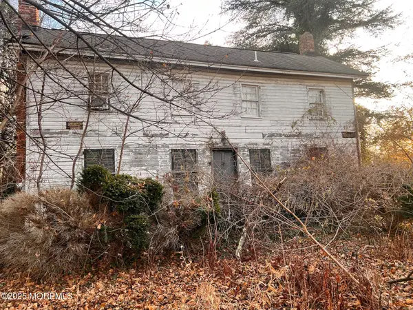 8 Church Street, Middletown, NJ 07748