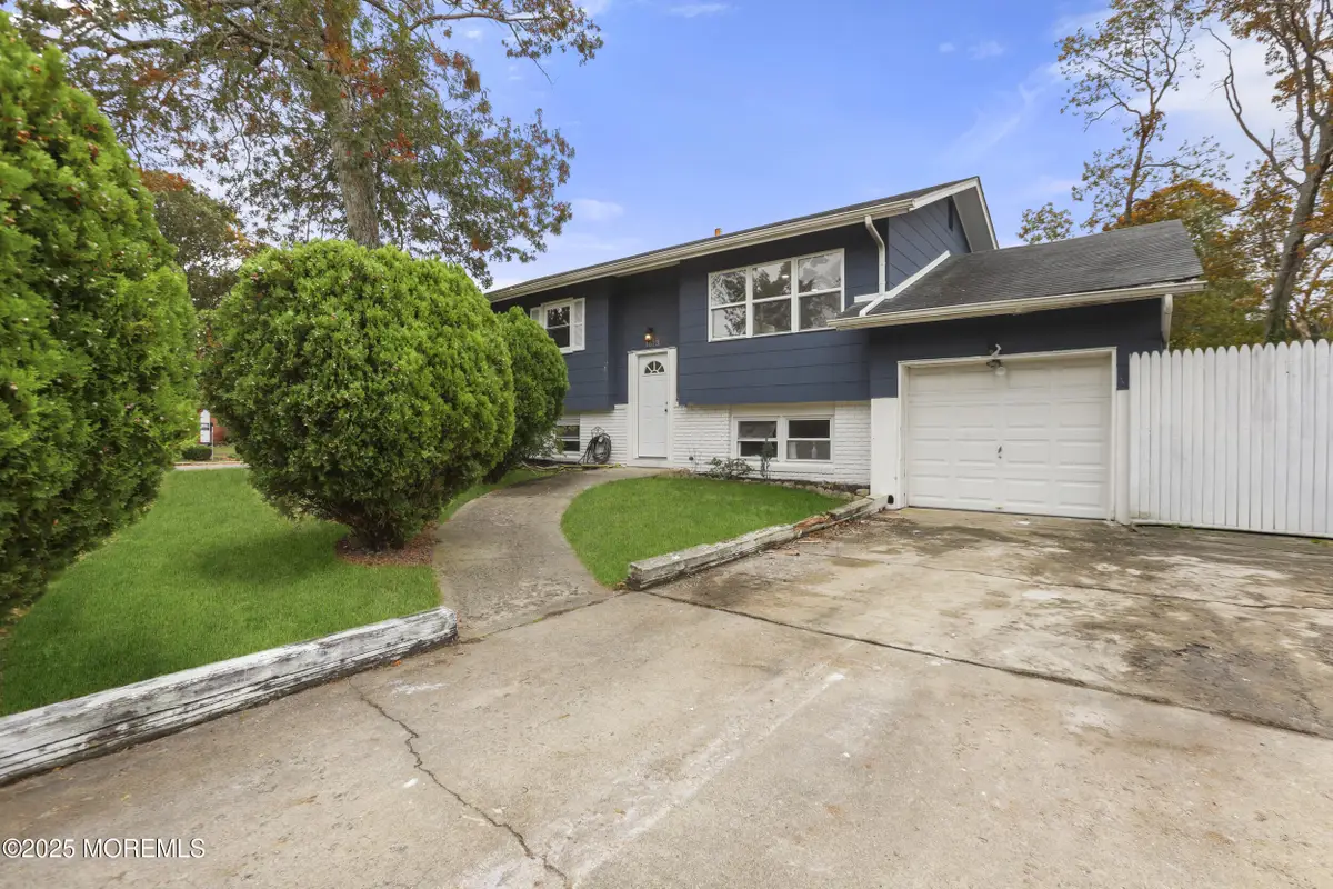 1613 Deer Hollow Drive, Toms River, NJ 08753 - Image #1