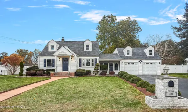 39 Pine Avenue, Freehold, NJ 07728