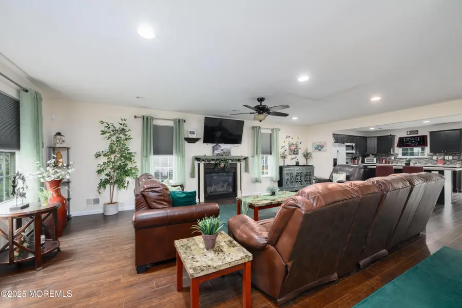 521 Columbia Avenue, Union Beach, NJ 07735 - Image #3