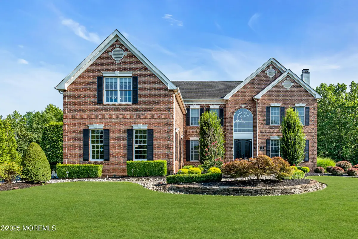 11 Brian Court, Farmingdale, NJ 07727 - Image #1