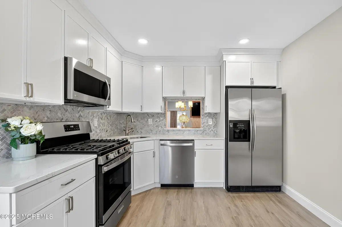 61 Albury Way, North Brunswick, NJ 08902 - Image #1