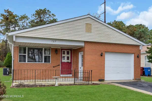 127 San Carlos Street, Toms River, NJ 08757