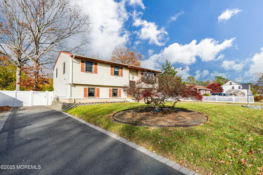 733 Commonwealth Boulevard, Toms River, NJ 08757 - Image #3