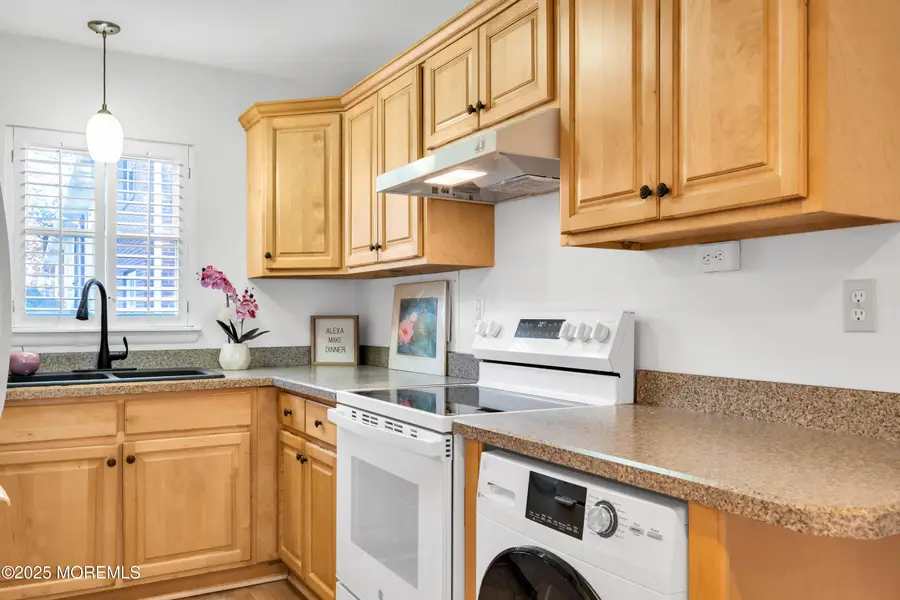 47 E Cambridge Court #100E, Lakewood, NJ 08701 - Image #2