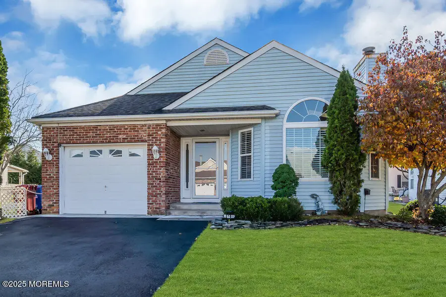 170 Chesterfield Lane, Toms River, NJ 08757 - Image #3