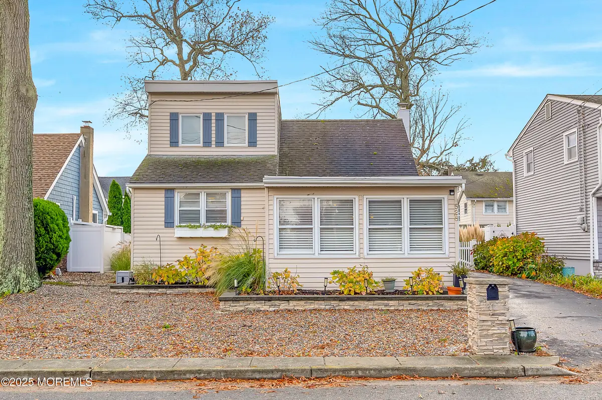 528 Delaware Avenue, Point Pleasant, NJ 08742 - Image #1