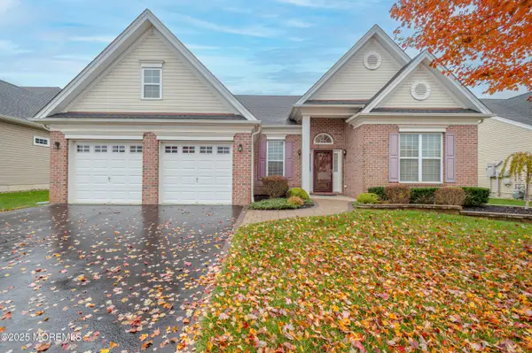 19 Masters Drive, Monroe, NJ 08831