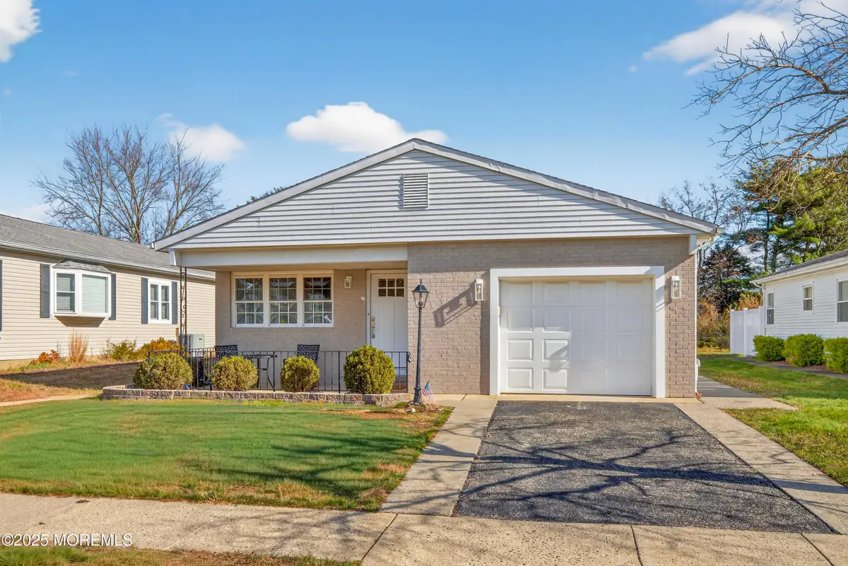 12 Burgess Court, Toms River, NJ 08757 - Image #1