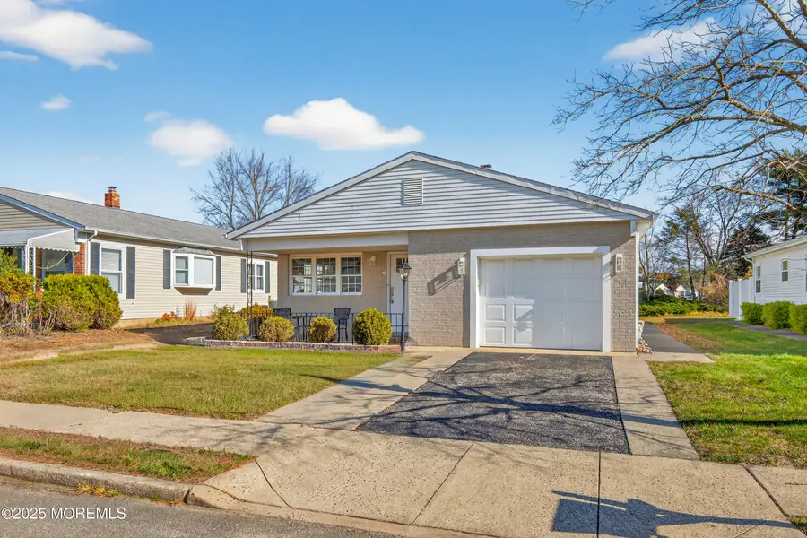 12 Burgess Court, Toms River, NJ 08757 - Image #2