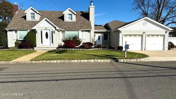 27 3rd Avenue, Toms River, NJ 08757