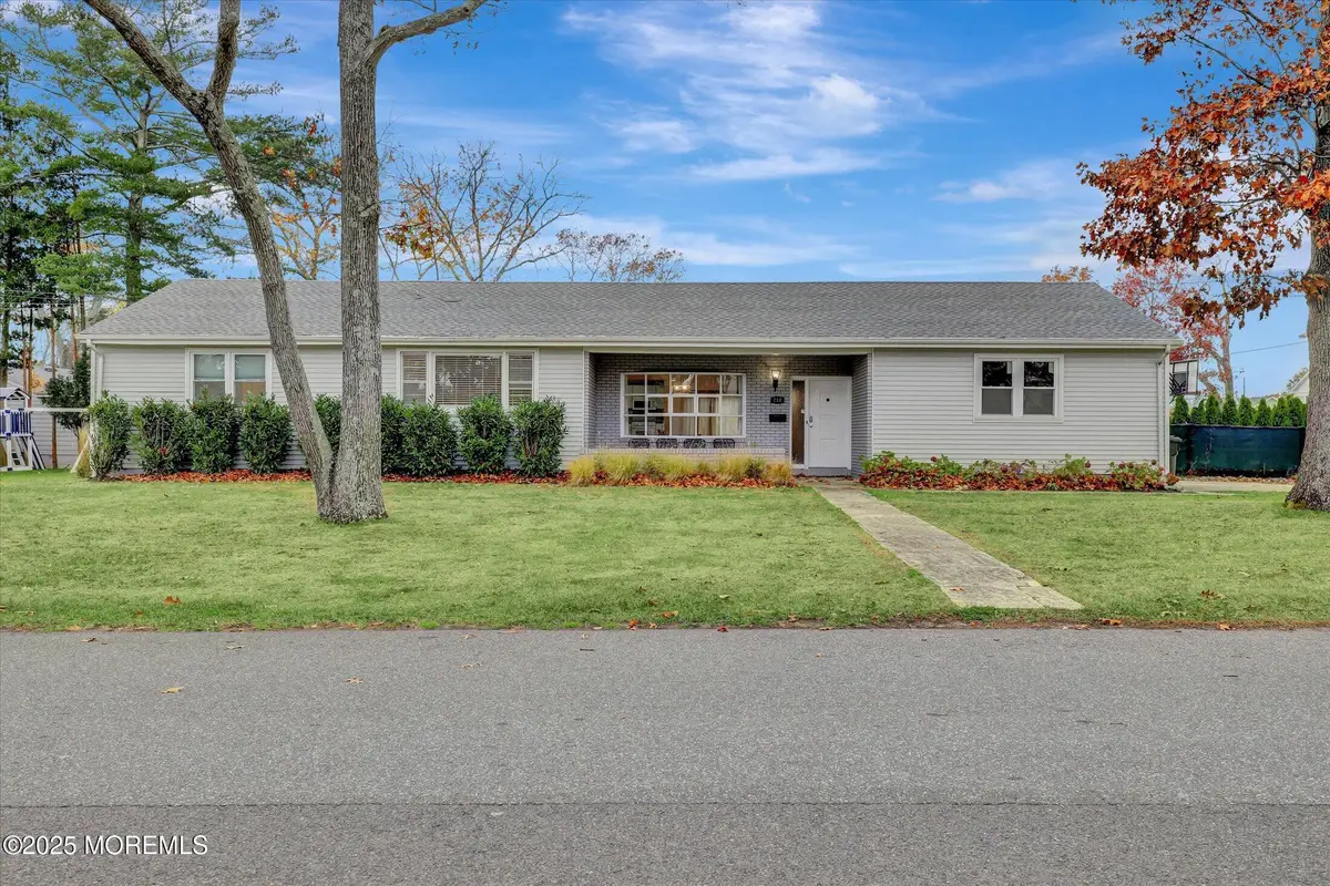 210 Larchwood Avenue, Oakhurst, NJ 07755 - Image #1