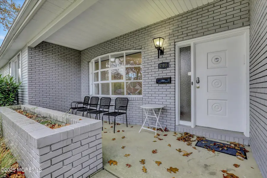 210 Larchwood Avenue, Oakhurst, NJ 07755 - Image #3