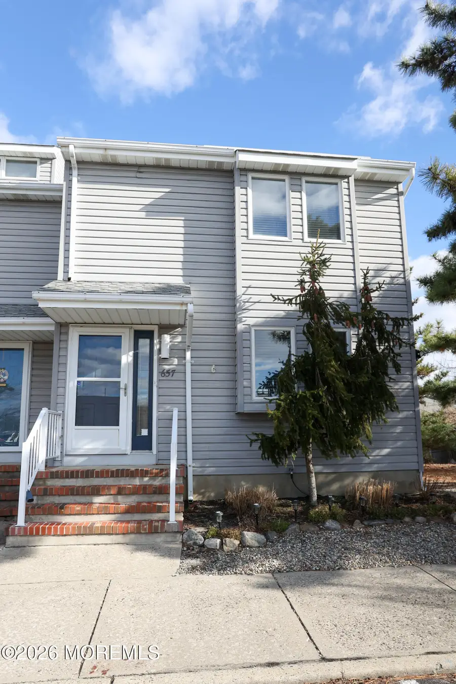 657 Ellicott Avenue, Toms River, NJ 08753 - Image #2