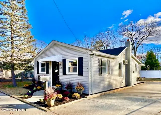 53 Newark Avenue, Spotswood, NJ 08884 - Image #2