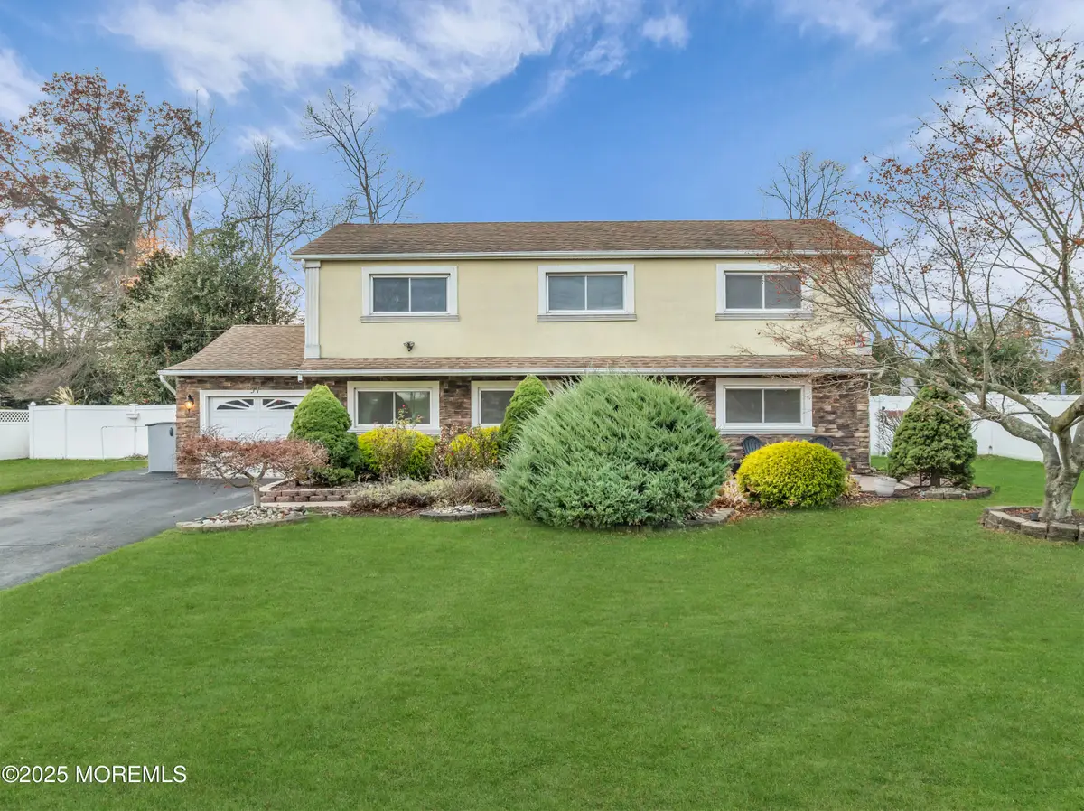 31 Winthrop Drive, Yorketown, NJ 07726 - Image #1