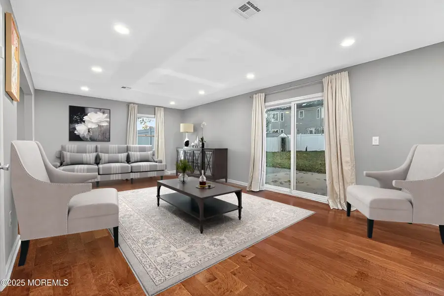 18 Baxter Road, Edison, NJ 08817 - Image #2