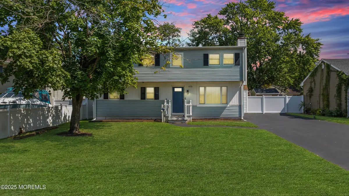 573 Sumner Avenue, Belford, NJ 07718 - Image #1