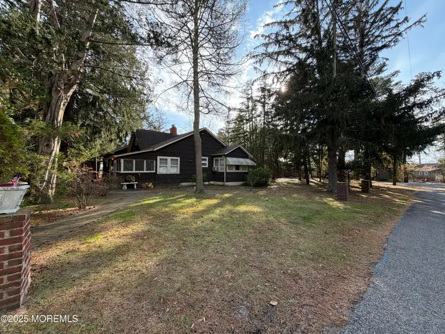 353 Arrowhead Drive, Brick, NJ 08724 - Image #3