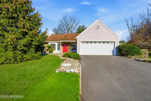 12 Bridle Path, Tinton Falls, NJ 07753