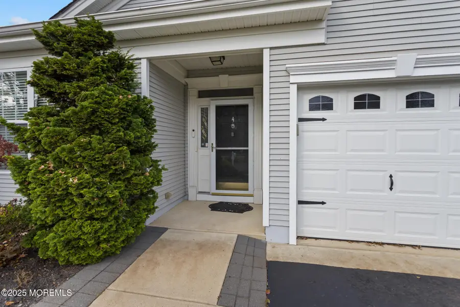 4 Portchester Drive, Jackson, NJ 08527 - Image #3