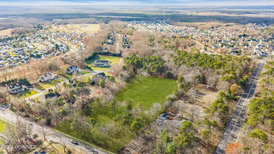 457 Newtons Corner Road, Howell, NJ 07731 - Image #2