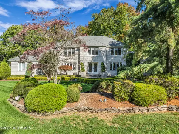 7 Red Coach Lane, Holmdel, NJ 07733