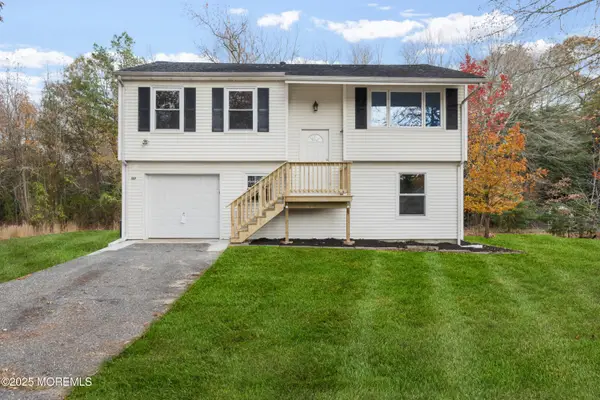 137 Red Bank Avenue, Bayville, NJ 08721