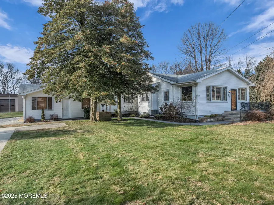 788 Poole Avenue, Hazlet, NJ 07730 - Image #2